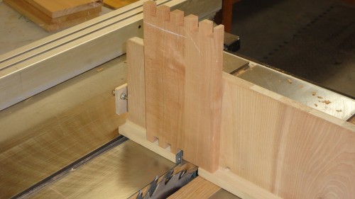 Box joints cut with home-made box joint jig